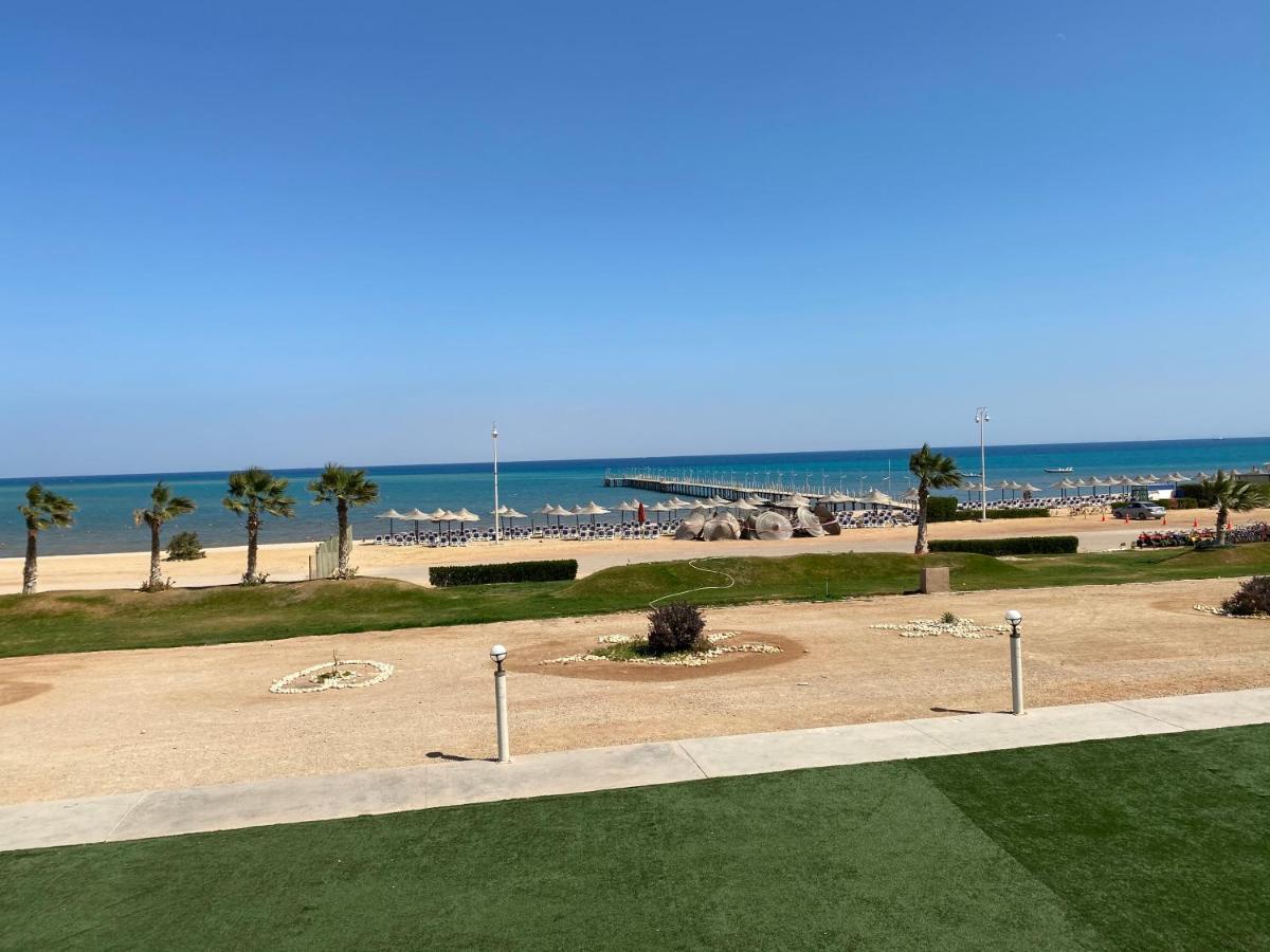 Porto South Beach Royal Sea View Families صف اول بحر مباشر Ain Sukhna Luaran gambar